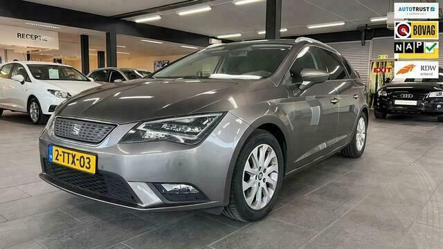 Grijs Gebruikt 2014 Seat Leon ST Business Stationwagen | € 10.995 (Eerlijke prijs) - Afbeelding 1/4
