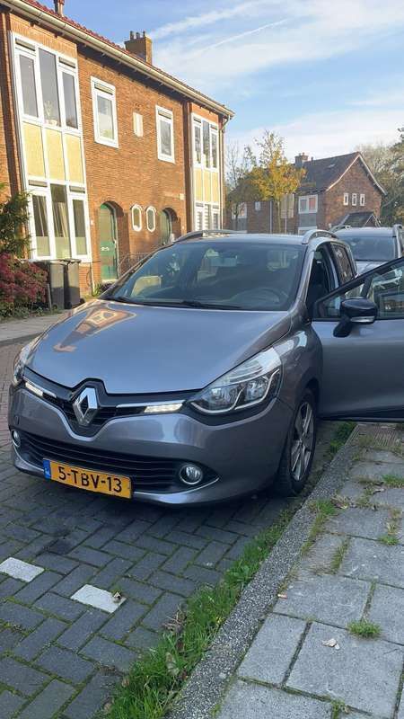 Grijs Gebruikt 2014 Renault Clio GrandTour Dynamique Stationwagen | € 4.800 (Duur) - Afbeelding 1/4