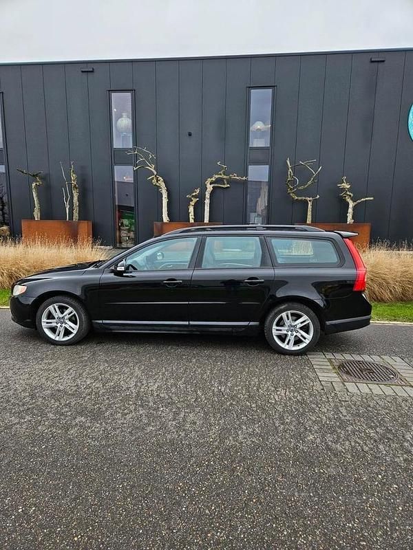 Occasion 2010 Volvo V70 Stationwagen | € 5.450 (Eerlijke prijs) - Afbeelding 1/4