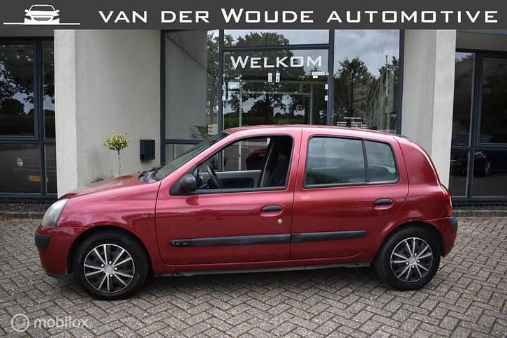 Occasion Renault Clio II Expression 98 PK (72 kW) 2002 Rood Hatchback
