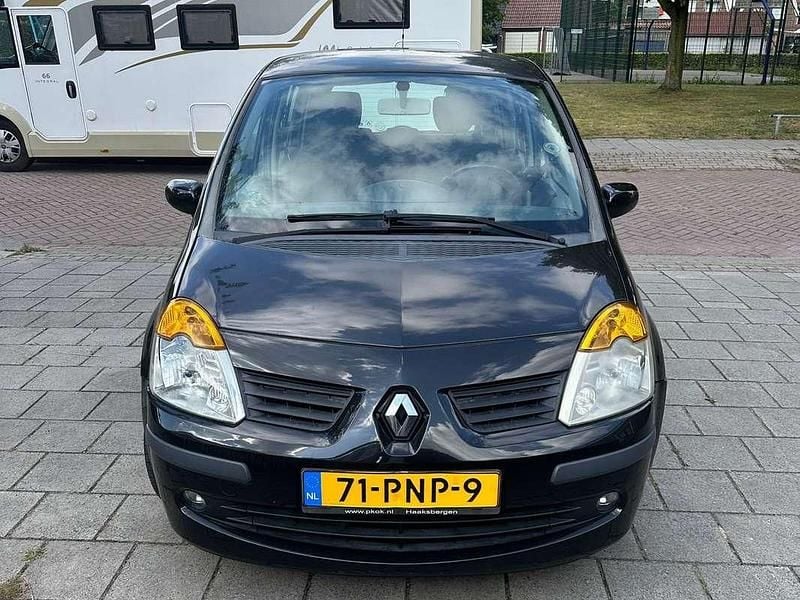 Zwart Gebruikt 2004 Renault Modus Luxe MPV | € 1.200 (Iets duurder) - Afbeelding 1/4