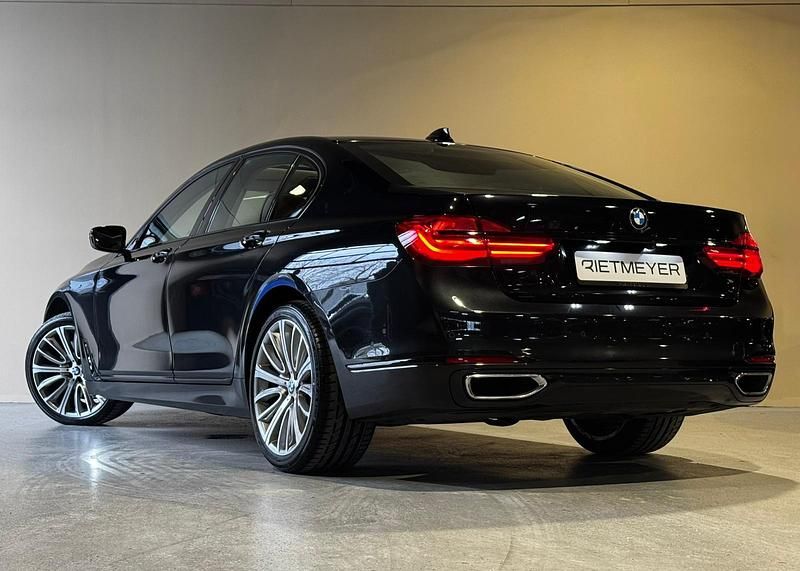 Occasion BMW 750 449 PK (330 kW) 2017 Zwart Sedan