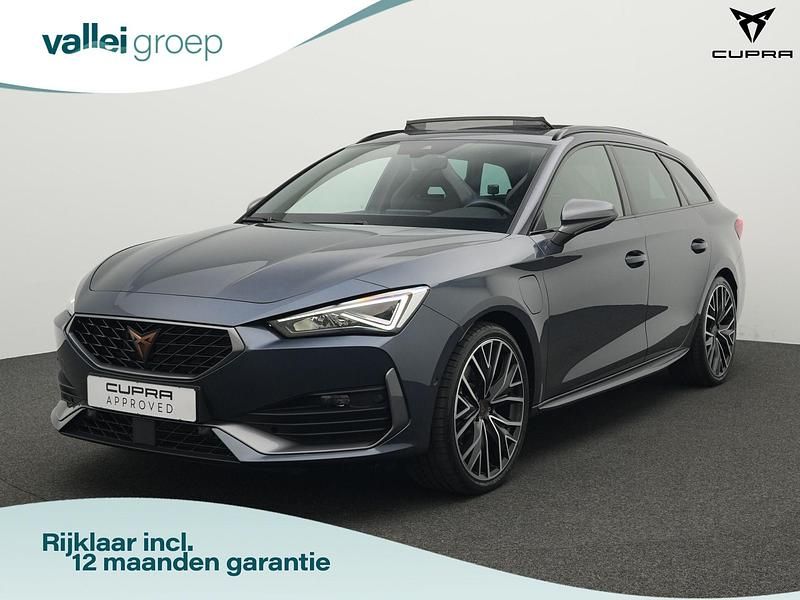 Grijs Gebruikt 2022 Cupra Leon VZ Stationwagen | € 29.900 (Duur) - Afbeelding 1/4