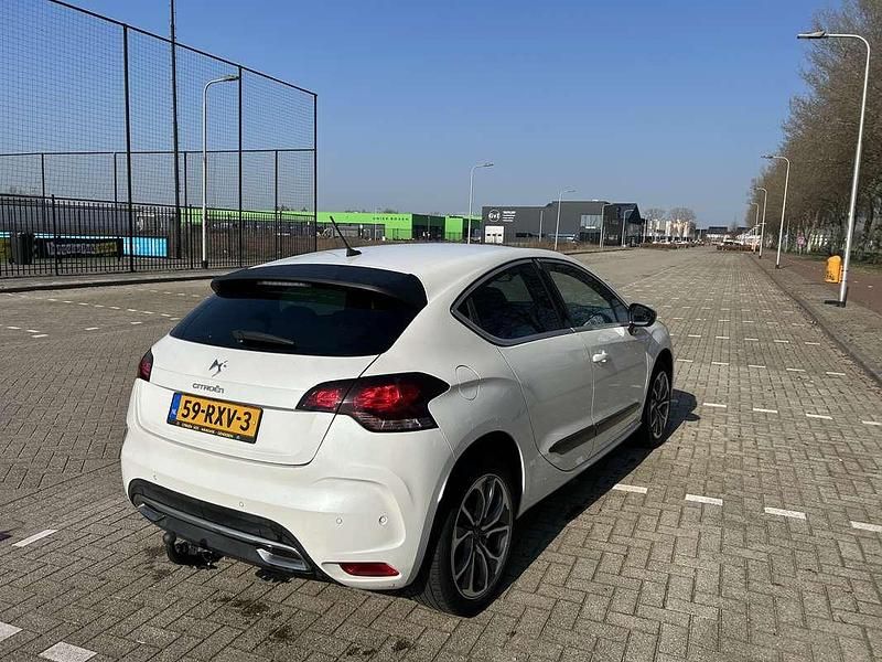 Occasion Citroën DS4 So Chic 156 PK (114 kW) 2011 Wit Hatchback