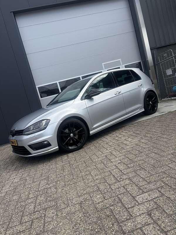 Grijs Gebruikt 2015 VW Golf VII Edition Stationwagen | € 12.750 (Iets duurder) - Afbeelding 1/4