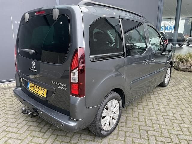 Occasion Peugeot Partner Tepee Active 112 PK (82 kW) 2016 Grijs MPV