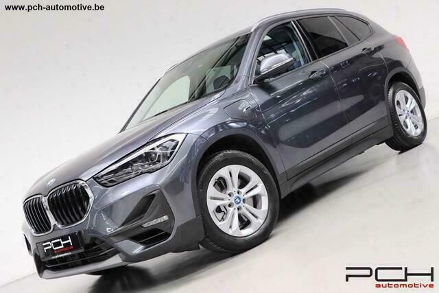 Grijs Gebruikt 2022 BMW X1 Advantage SUV | € 44.999 - Afbeelding 1/4