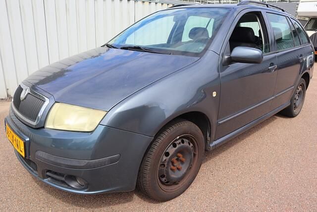 Grijs Gebruikt 2007 Skoda Fabia Stationwagen | € 850 (Goede deal) - Afbeelding 1/4