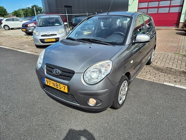 Grijs Gebruikt 2010 Kia Picanto 2 Hatchback | € 1.999 (Eerlijke prijs) - Afbeelding 1/4