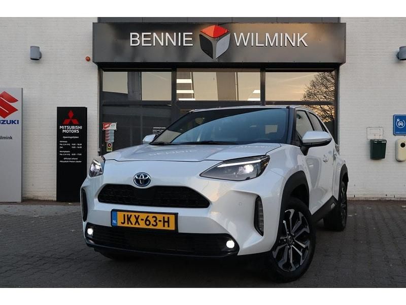 Wit Occasion 2023 Toyota Yaris Cross Plus SUV | € 28.850 (Eerlijke prijs) - Afbeelding 1/4