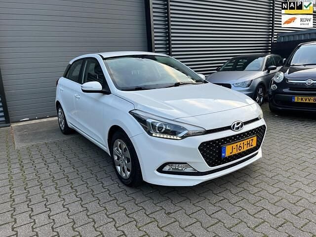 Wit Gebruikt 2018 Hyundai i20 Premium Hatchback | € 7.495 (Super prijs) - Afbeelding 1/4