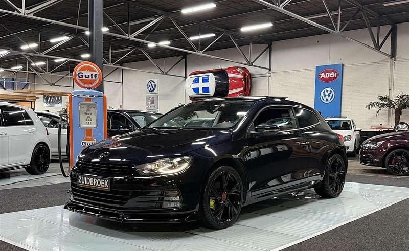Zwart Occasion 2014 VW Scirocco Coupé | € 15.999 (Eerlijke prijs) - Afbeelding 1/4