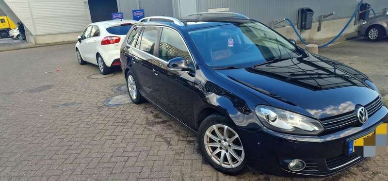 Zwart Gebruikt 2010 VW Golf VI Highline Stationwagen | € 5.499 (Eerlijke prijs) - Afbeelding 1/4