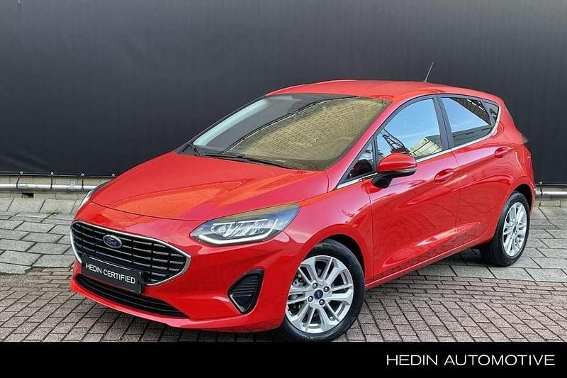 Rood Occasion 2022 Ford Fiesta Titanium X Hatchback | € 16.745 (Eerlijke prijs) - Afbeelding 1/3
