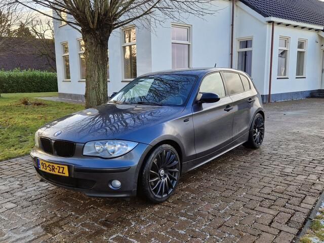 Grijs Gebruikt 2006 BMW 116 Hatchback | € 6.250 (Duur) - Afbeelding 1/4
