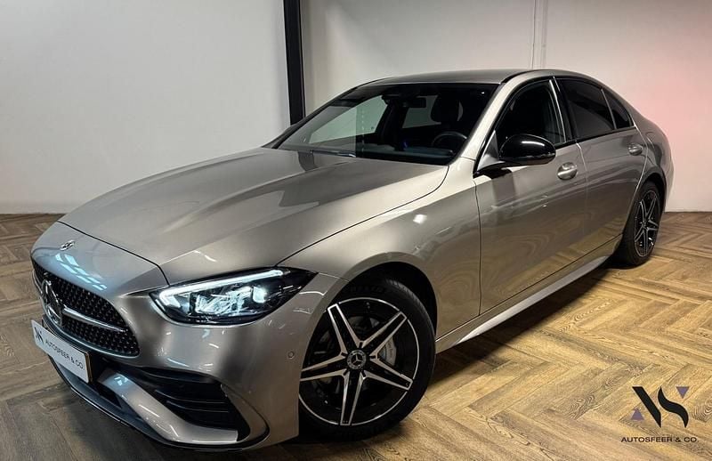 Zilver Occasion 2023 Mercedes C300e AMG line Sedan | € 42.900 (Super prijs) - Afbeelding 1/4