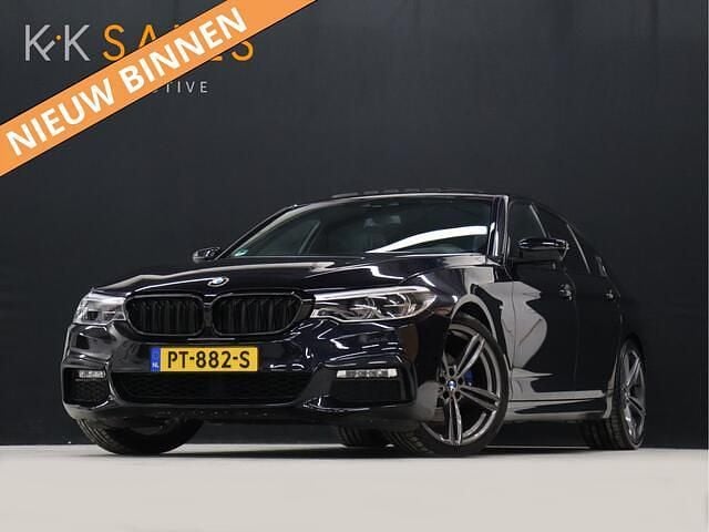 Zwart Gebruikt 2017 BMW 520 Executive Sedan | € 24.740 (Eerlijke prijs) - Afbeelding 1/4