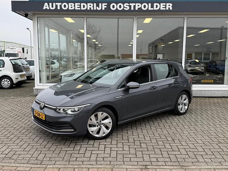 Grijs Occasion 2023 VW Golf VIII Style Hatchback | € 19.950 (Super prijs) - Afbeelding 1/4
