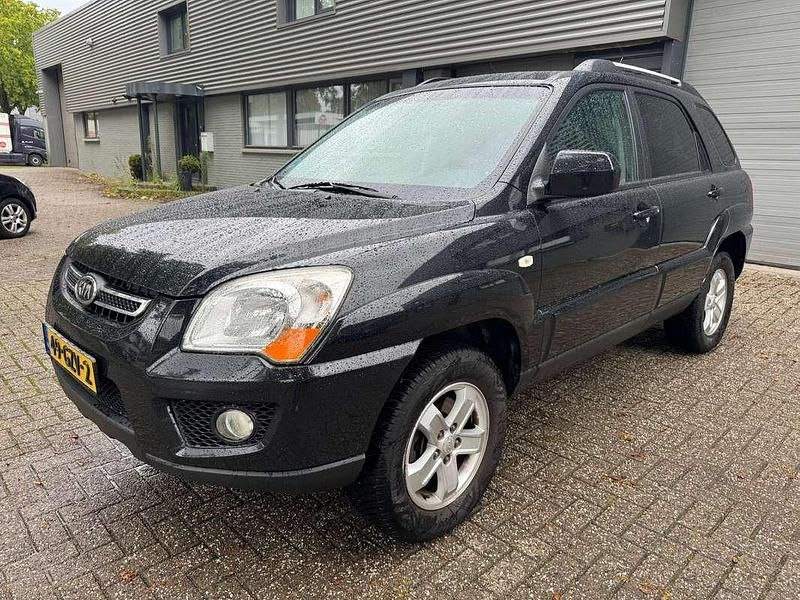 Zwart, metallic lak Gebruikt 2008 Kia Sportage SUV | € 2.750 (Eerlijke prijs) - Afbeelding 1/4