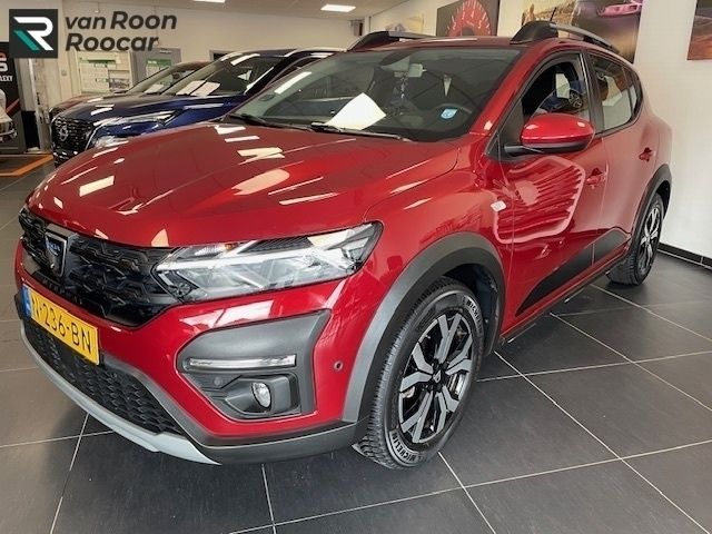 Rood, metallic lak Gebruikt 2021 Dacia Sandero Comfort Hatchback | € 16.995 (Iets duurder) - Afbeelding 1/4
