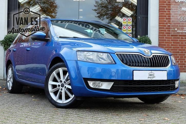 Blauw Gebruikt 2014 Skoda Octavia Business Line Stationwagen | € 7.950 (Iets duurder) - Afbeelding 1/4