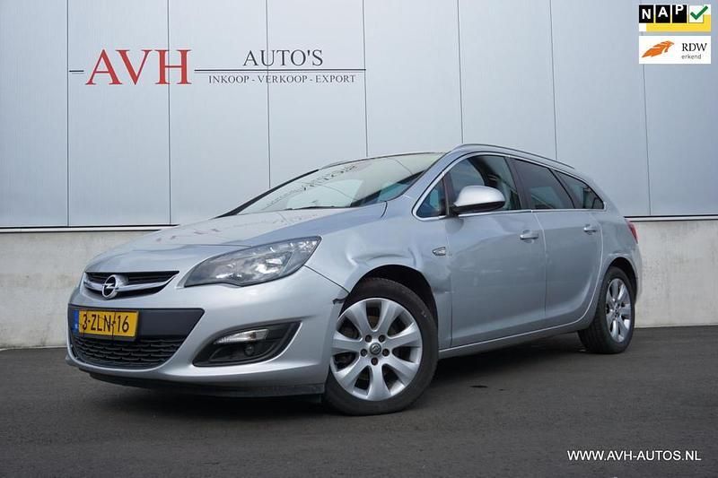 Stationwagon Gebruikt 2015 Opel Astra Business Stationwagen | € 3.950 - Afbeelding 1/4