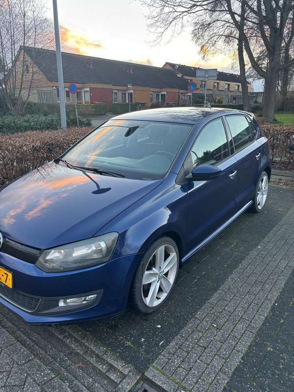 Gebruikt 2011 VW Polo Sedan | € 3.850 (Eerlijke prijs) - Afbeelding 1/4