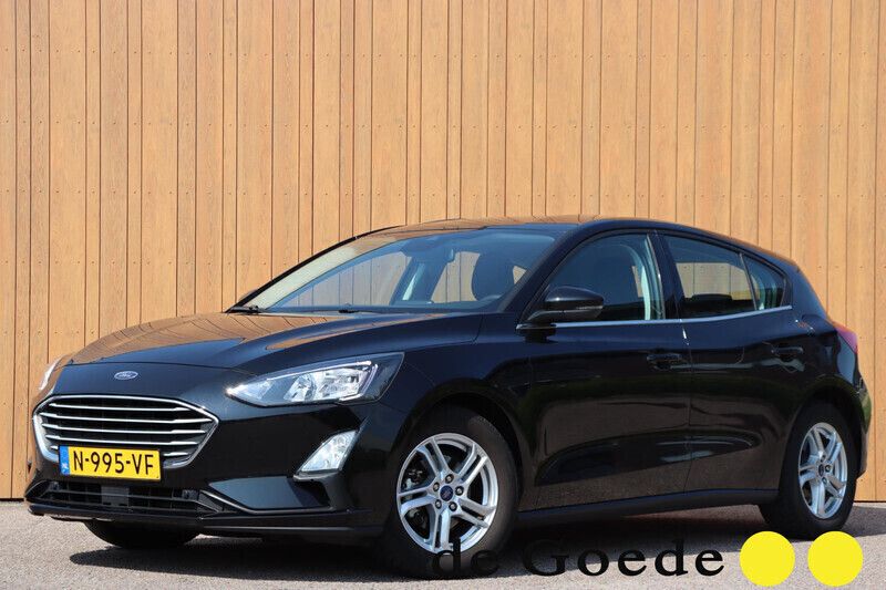 Zwart Gebruikt 2022 Ford Focus Business Edition Hatchback | € 17.940 (Super prijs) - Afbeelding 1/4