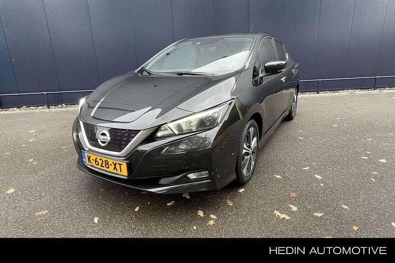 Zwart, metallic lak Gebruikt 2021 Nissan Leaf N-Connecta Hatchback | € 15.950 (Eerlijke prijs) - Afbeelding 1/3