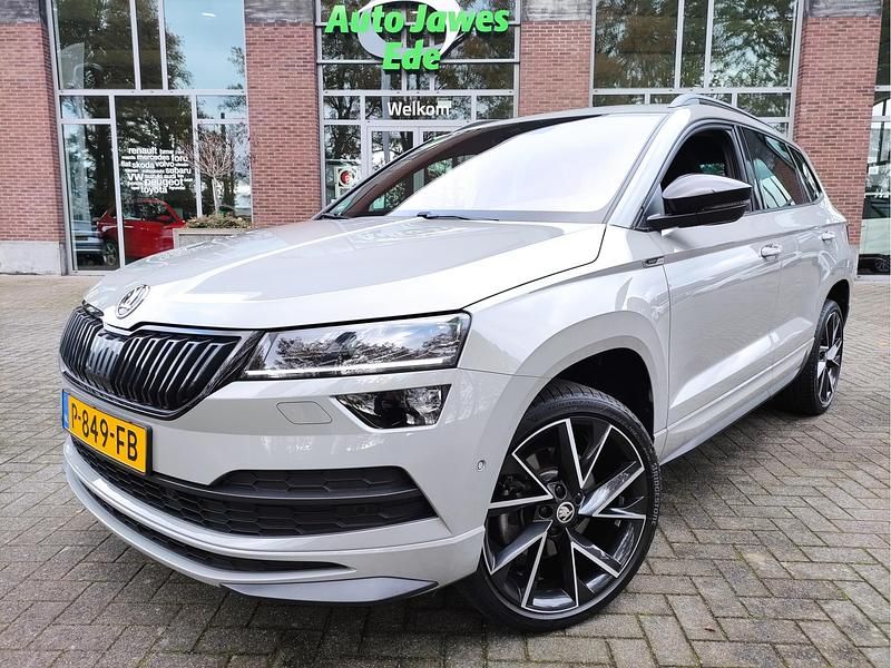 Grijs Gebruikt 2022 Skoda Karoq Business Line SUV | € 32.445 (Iets duurder) - Afbeelding 1/4