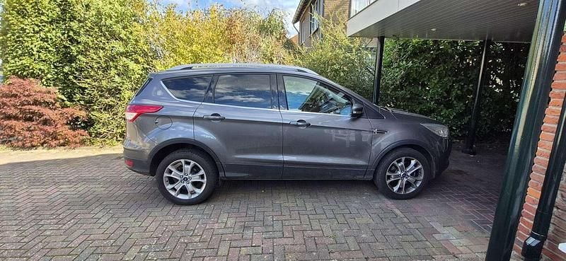 Grijs Gebruikt 2014 Ford Kuga Titanium SUV | € 12.500 (Goede deal) - Afbeelding 1/4