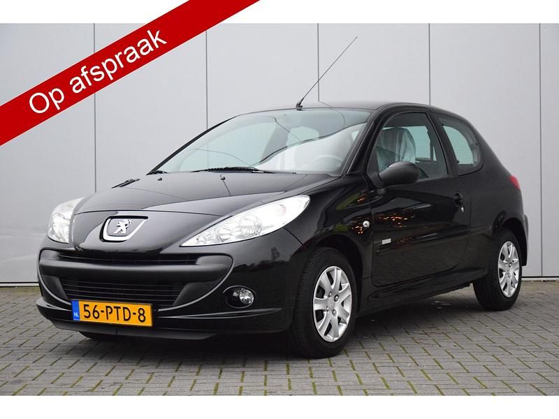 Zwart Gebruikt 2011 Peugeot 206+ Hatchback | € 4.250 (Eerlijke prijs) - Afbeelding 1/4