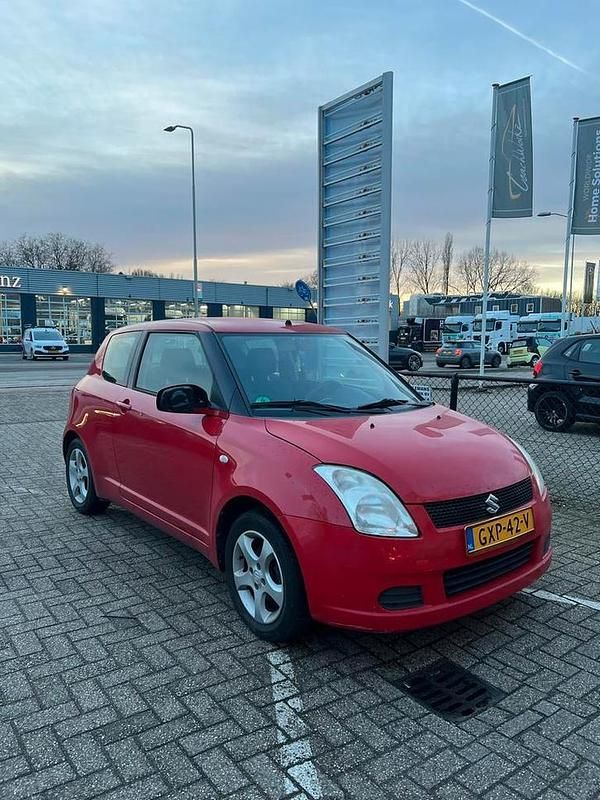 Gebruikt 2005 Suzuki Swift | € 1.699 (Super prijs) - Afbeelding 1/4