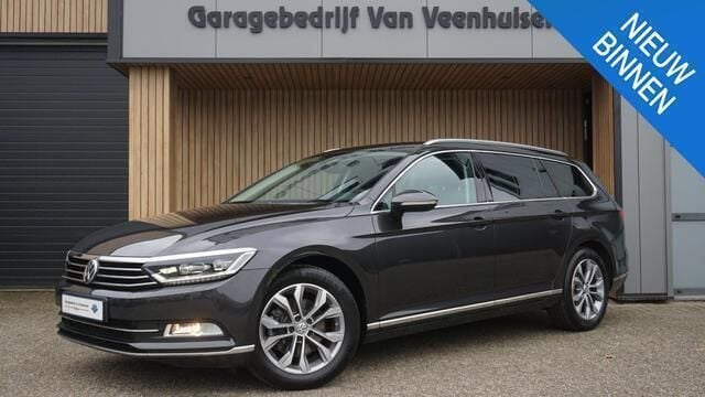 Grijs Gebruikt 2018 VW Passat Highline Stationwagen | € 24.500 (Iets duurder) - Afbeelding 1/4