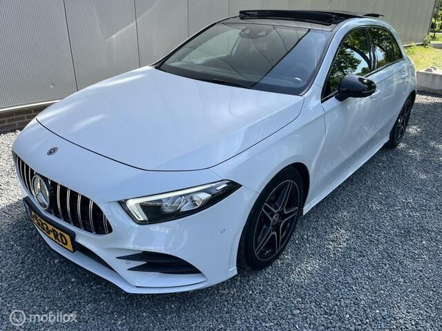 Wit Gebruikt 2019 Mercedes A220 AMG Hatchback | € 26.995 (Super prijs) - Afbeelding 1/4