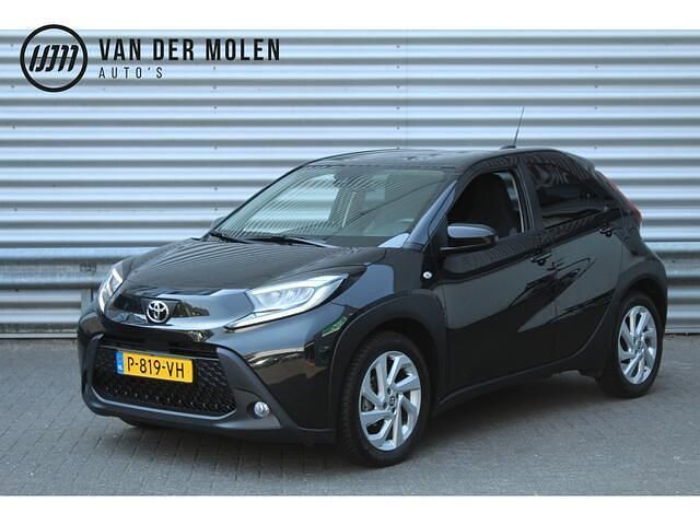 Zwart Gebruikt 2022 Toyota Aygo Hatchback | € 15.950 (Eerlijke prijs) - Afbeelding 1/4