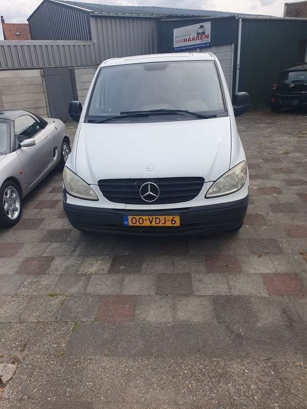 Wit Gebruikt 2007 Mercedes Vito MPV | € 2.450 (Goede deal) - Afbeelding 1/4