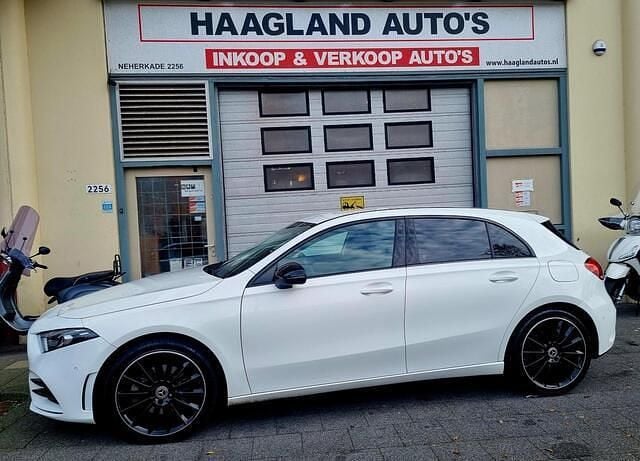 Occasion Mercedes A220 AMG line 190 PK (139 kW) 2018 Wit Hatchback