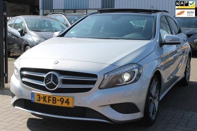 Grijs Gebruikt 2013 Mercedes A180 Ambition Hatchback | € 14.795 (Eerlijke prijs) - Afbeelding 1/4