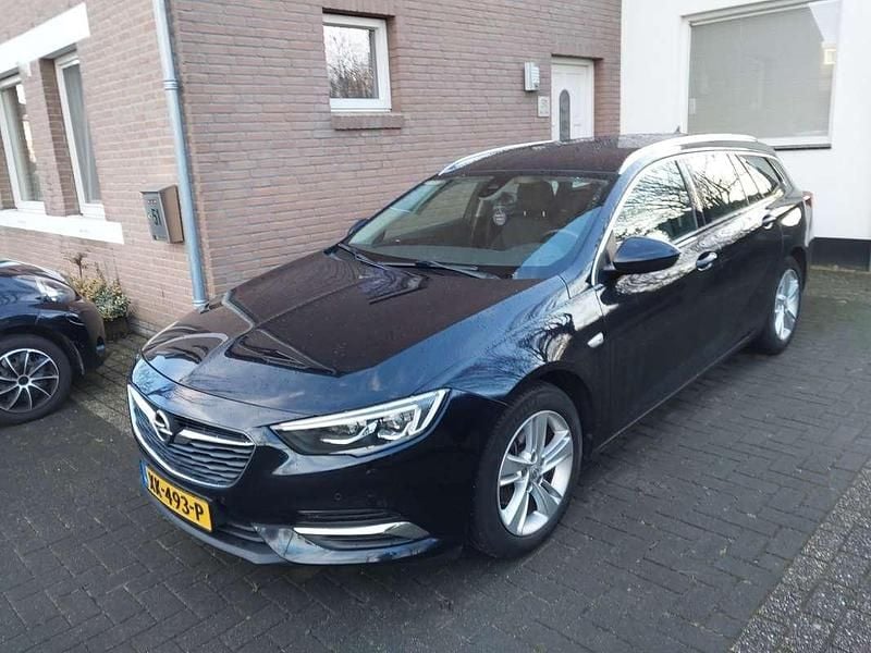Blauw Occasion 2019 Opel Insignia Stationwagen | € 12.000 (Goede deal) - Afbeelding 1/3
