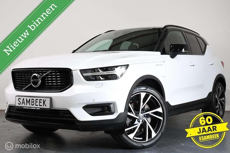 Wit Gebruikt 2021 Volvo XC40 R-Design SUV | € 34.900 (Goede deal) - Afbeelding 1/4