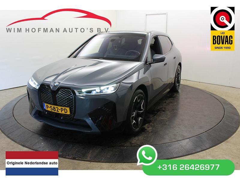 Grijs Gebruikt 2022 BMW iX Executive SUV | € 49.245 (Goede deal) - Afbeelding 1/4