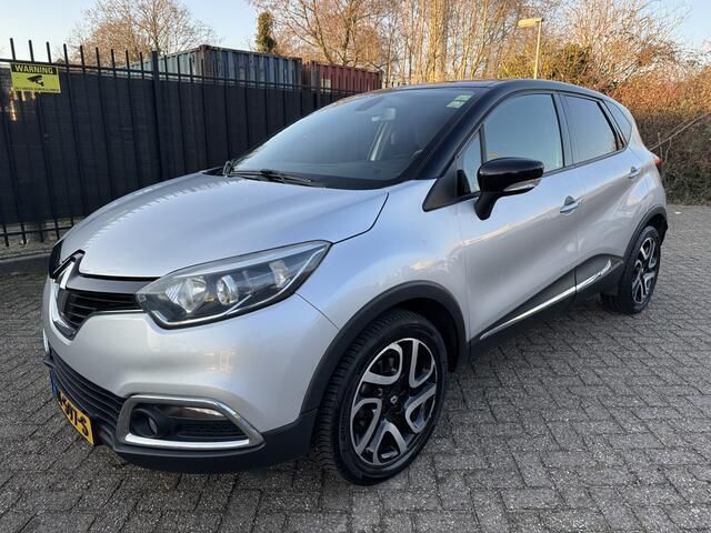 Grijs, metallic lak Gebruikt 2016 Renault Captur Dynamique SUV | € 8.950 (Eerlijke prijs) - Afbeelding 1/4