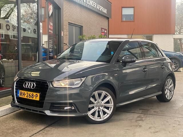 Grijs Occasion 2017 Audi A1 Sportback S-Line Hatchback | € 10.950 (Eerlijke prijs) - Afbeelding 1/4