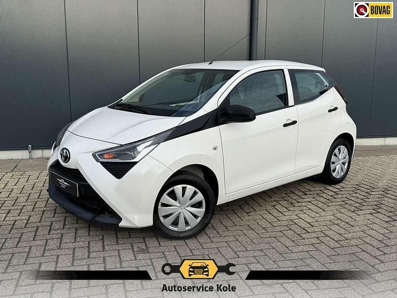 Wit Occasion 2020 Toyota Aygo Hatchback | € 7.940 (Goede deal) - Afbeelding 1/4