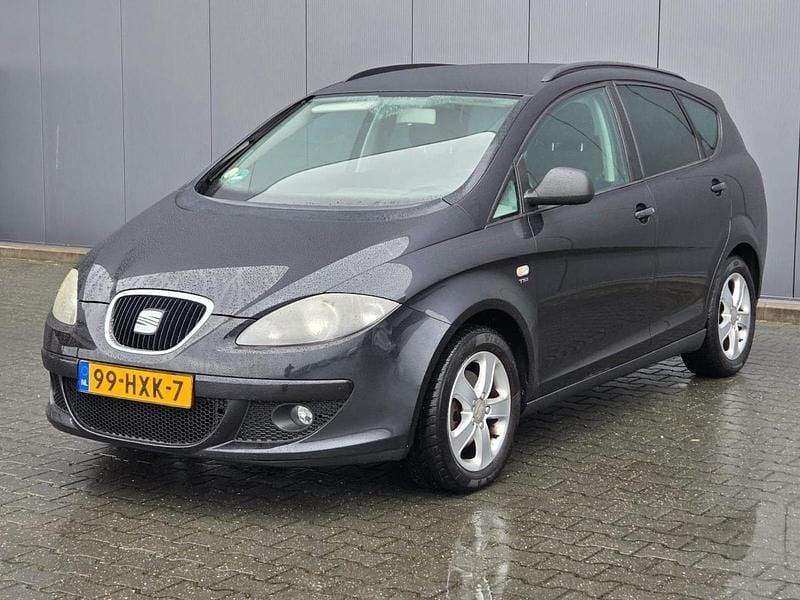 Zwart Gebruikt 2009 Seat Altea XL Style MPV | € 1.650 (Eerlijke prijs) - Afbeelding 1/4