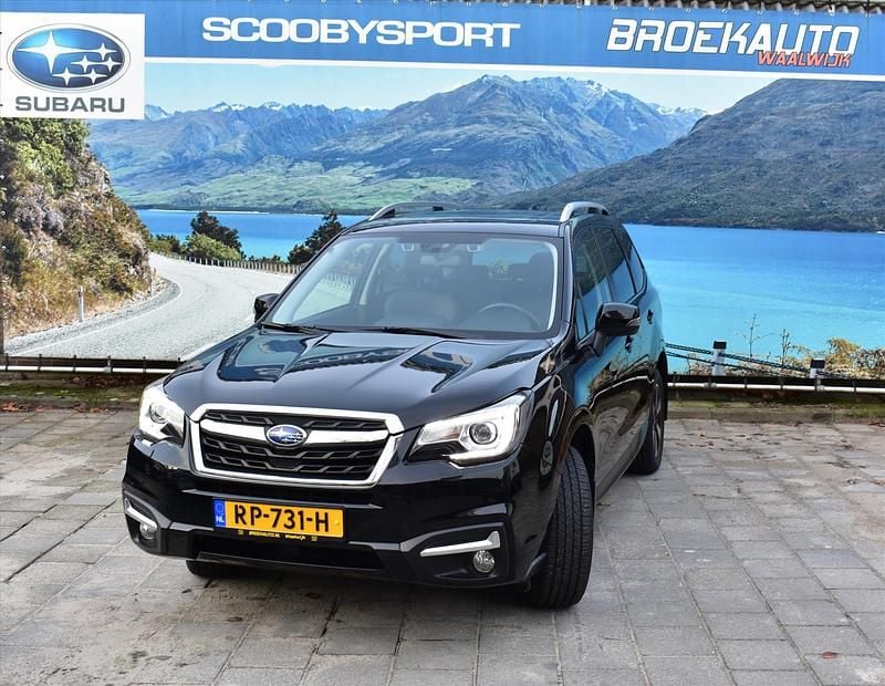 Zwart Gebruikt 2018 Subaru Forester Premium SUV | € 28.750 (Eerlijke prijs) - Afbeelding 1/4