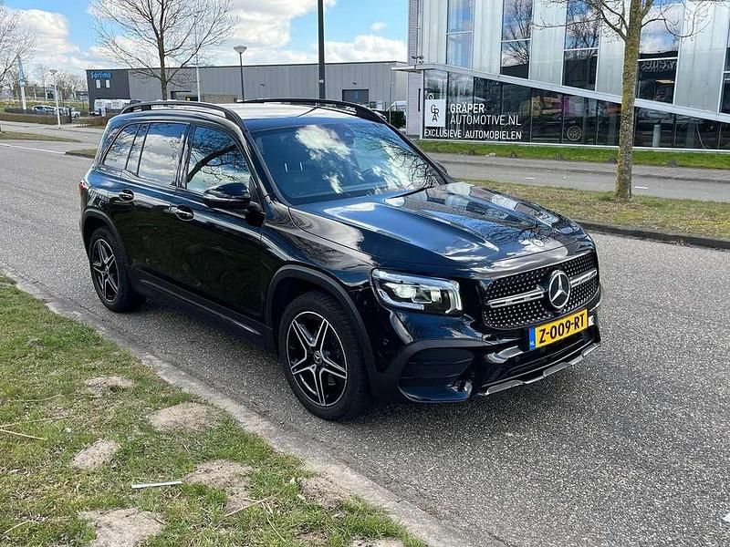 Gebruikt 2021 Mercedes GLB180 AMG line SUV | € 31.950 (Eerlijke prijs) - Afbeelding 1/4