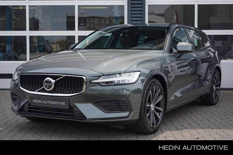 , metallic lak Nieuw 2025 Volvo V60 Business Edition Stationwagen | € 59.680 (Eerlijke prijs) - Afbeelding 1/4
