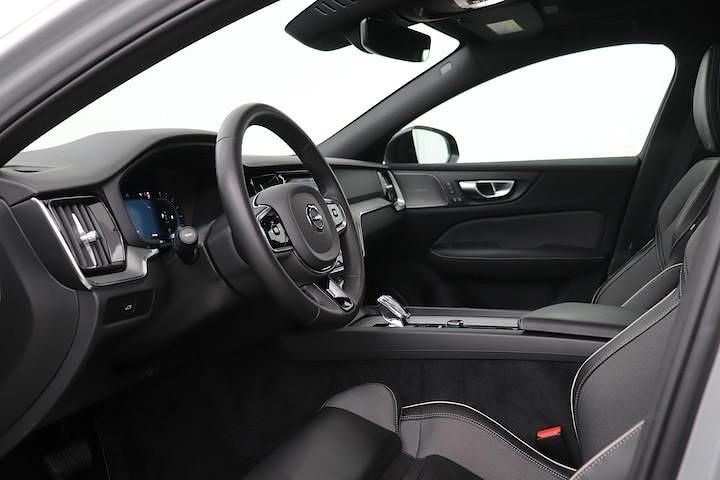 Occasion Volvo S60 Plus 197 PK (144 kW) 2023 Grijs Sedan
